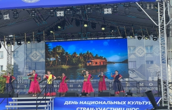 Embassy set up a pavilion to showcase spices, snacks, art, and books from India at the prestigious Slavianski Bazaar in Vitebsk.   The Indian dance group Sapna performed at the event.